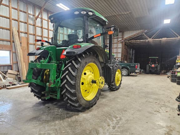 Image of John Deere 7230R equipment image 2