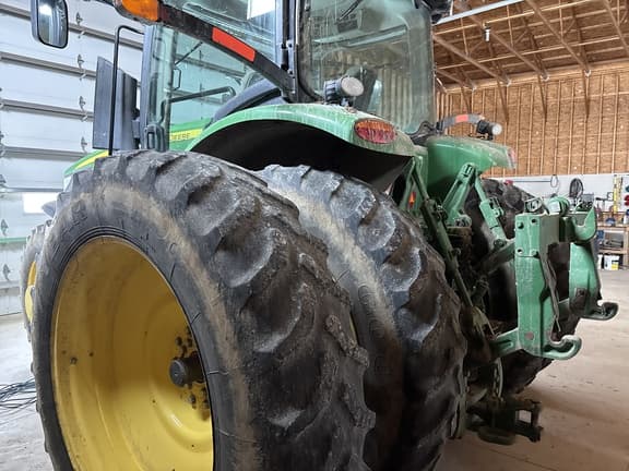 Image of John Deere 7260R equipment image 4