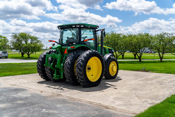 Image of John Deere 7260R equipment image 4