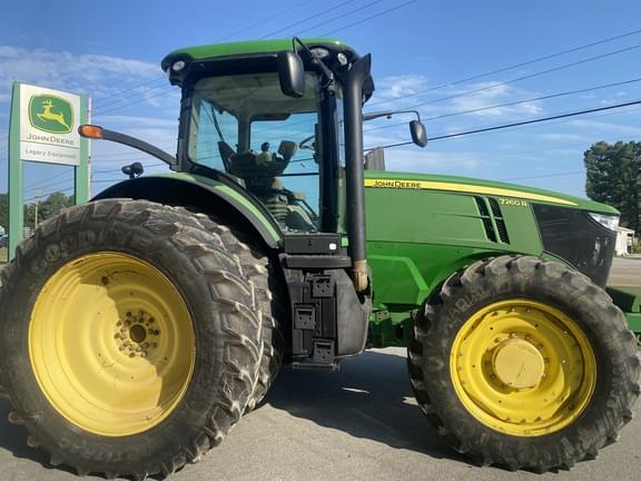 Image of John Deere 7260R equipment image 1