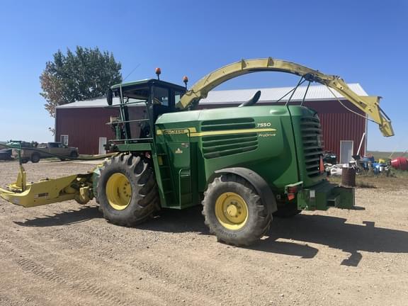 Image of John Deere 7550 equipment image 3