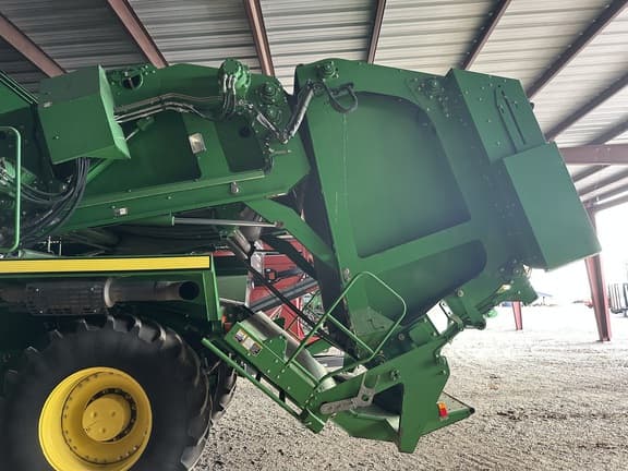 Image of John Deere 7760 equipment image 1