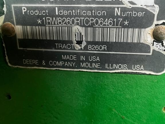 Image of John Deere 8260R equipment image 1