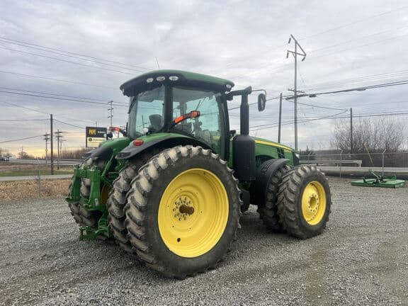 Image of John Deere 8285R equipment image 3
