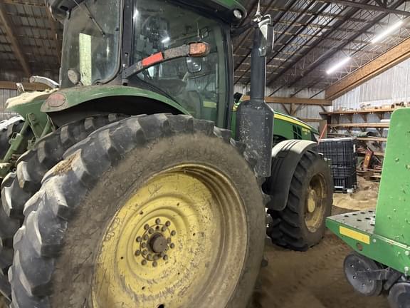 Image of John Deere 8285R equipment image 3