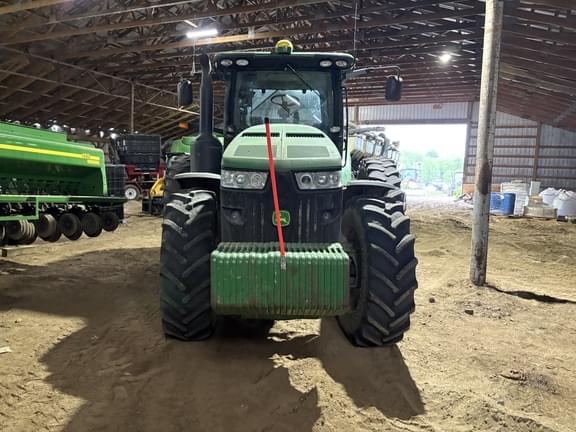 Image of John Deere 8285R equipment image 4