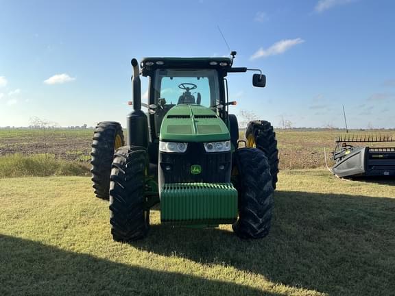 Image of John Deere 8285R equipment image 1