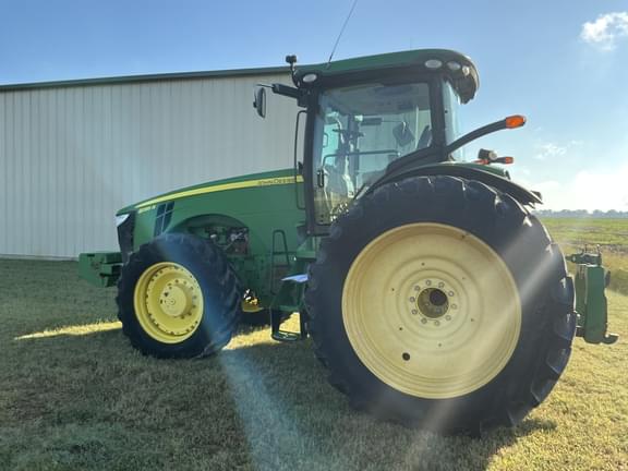 Image of John Deere 8285R equipment image 4