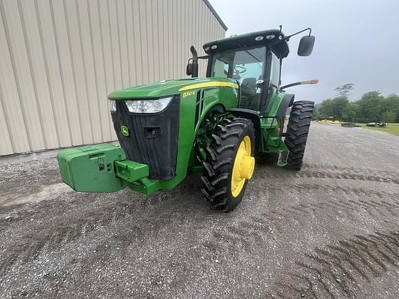 Image of John Deere 8310R equipment image 2