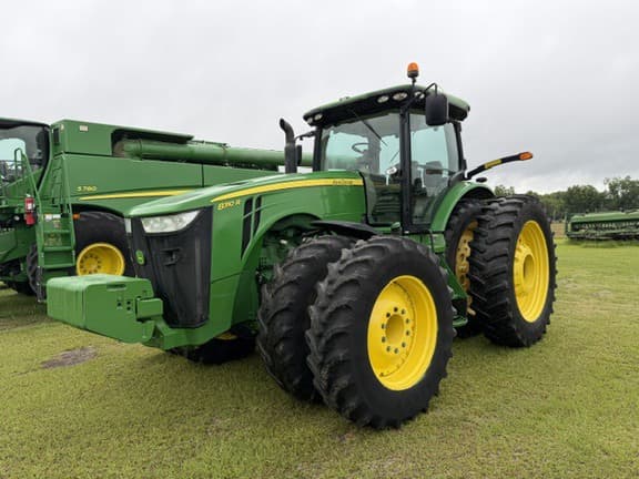 Image of John Deere 8310R equipment image 3