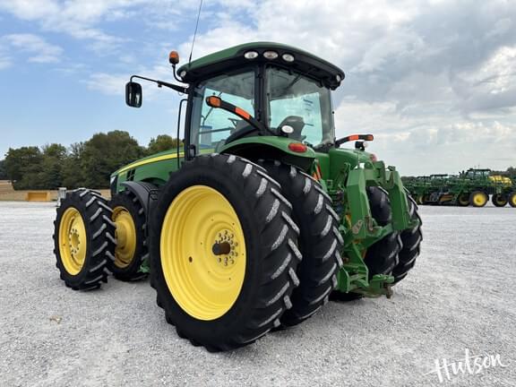 Image of John Deere 8310R equipment image 3