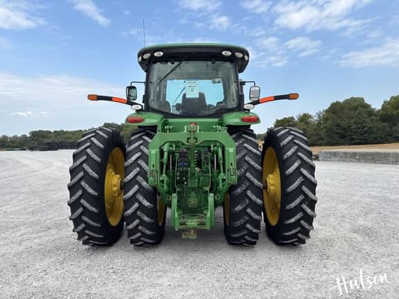 Image of John Deere 8310R equipment image 4