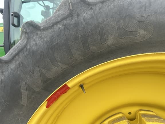 Image of John Deere 8310R equipment image 3