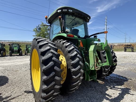 Image of John Deere 8310R equipment image 3