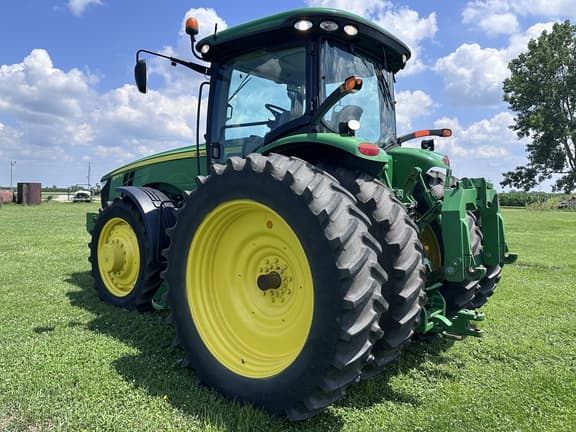 Image of John Deere 8310R equipment image 4