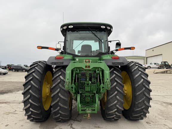 Image of John Deere 8335R equipment image 3