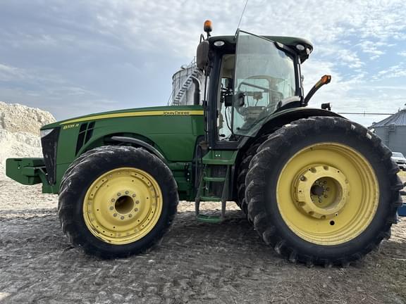 Image of John Deere 8335R equipment image 4