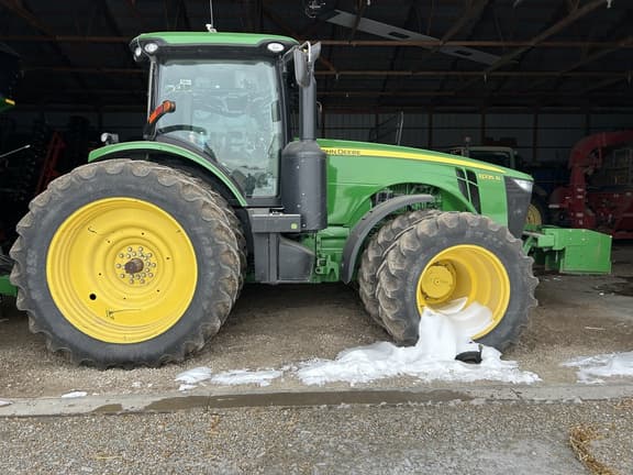 Image of John Deere 8335R Primary image