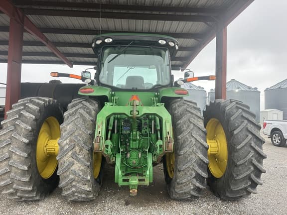 Image of John Deere 8335R equipment image 3