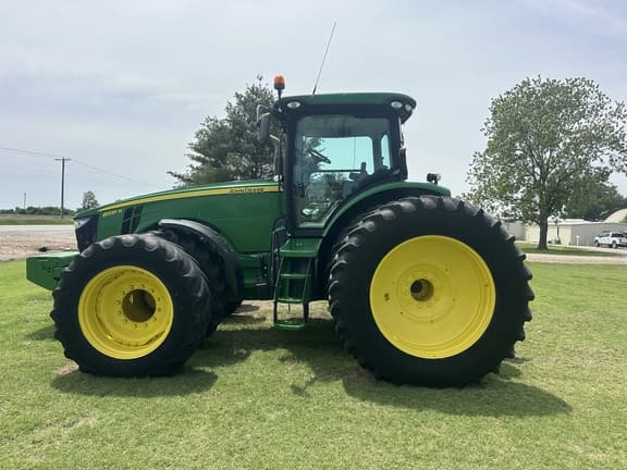 Image of John Deere 8335R Primary image