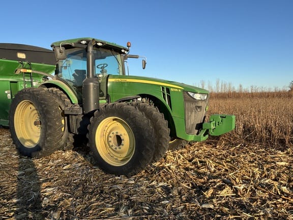 2012 John Deere 8335R Equipment Image0