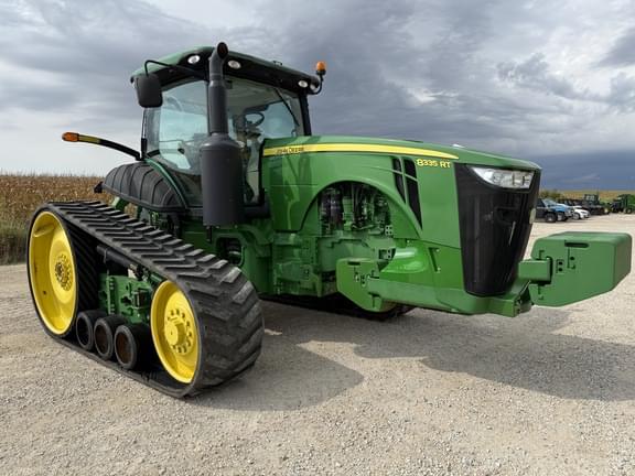 Image of John Deere 8335RT equipment image 2