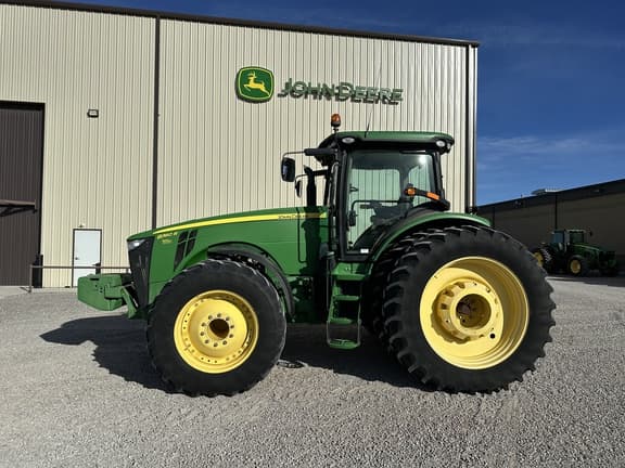 Image of John Deere 8360R equipment image 1