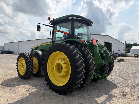 Image of John Deere 8360R equipment image 2