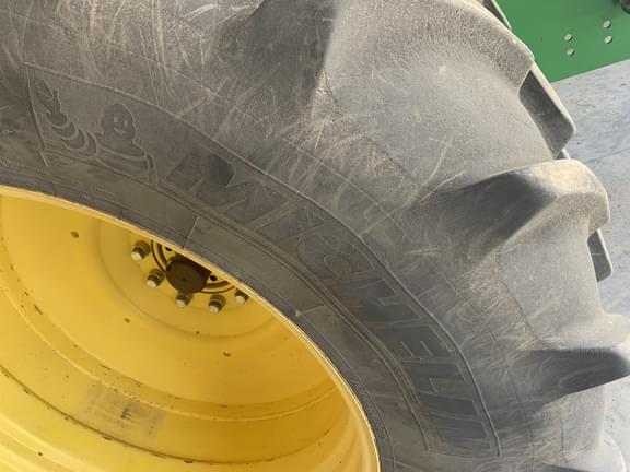 Image of John Deere 9410R equipment image 4
