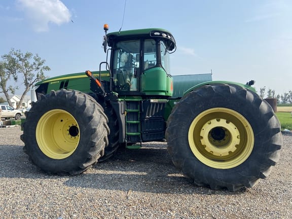 2012 John Deere 9460R Equipment Image0