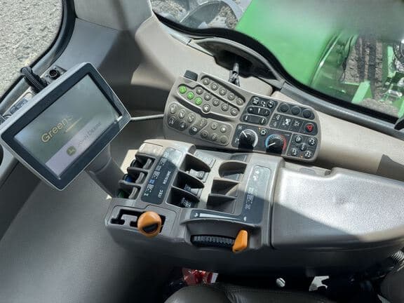 Image of John Deere 9560R equipment image 4