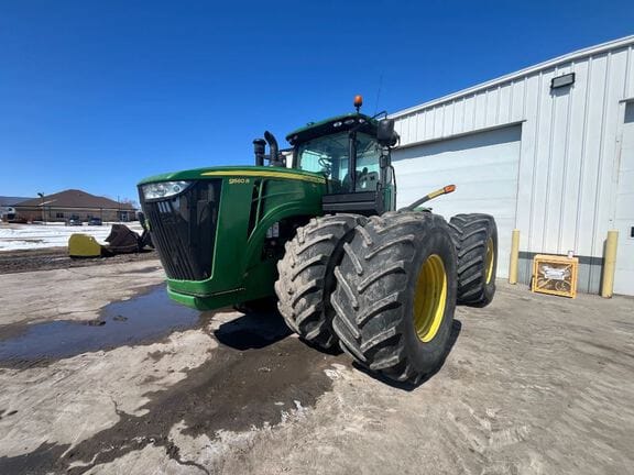 2012 John Deere 9560R Equipment Image0