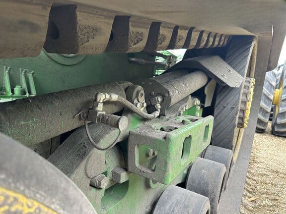Image of John Deere 9560RT equipment image 4