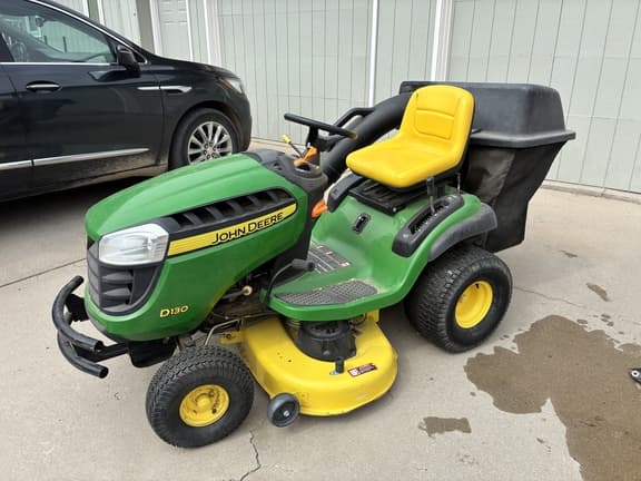 Image of John Deere D130 Primary image