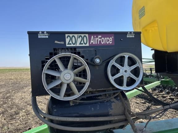 Image of John Deere DB66 equipment image 1