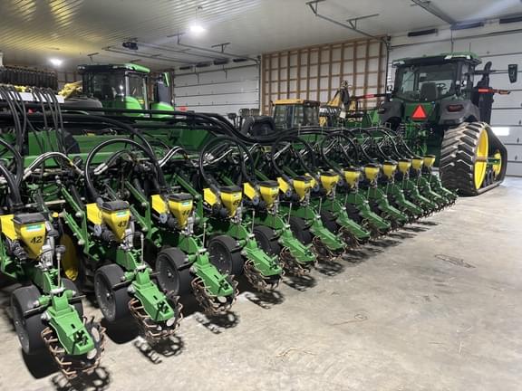 Image of John Deere DB80 equipment image 4