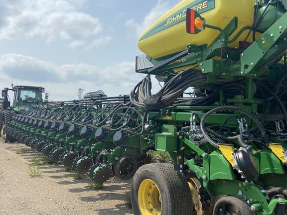 Image of John Deere DB90 equipment image 2