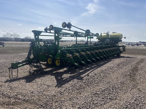 Image of John Deere DB90 equipment image 2