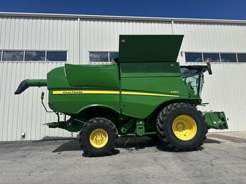 Main image John Deere S660