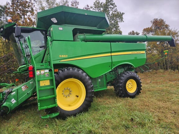 2012 John Deere S660 Equipment Image0