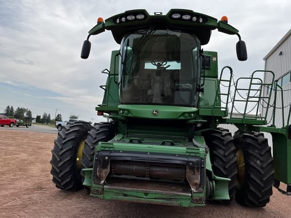 Image of John Deere S660 equipment image 3