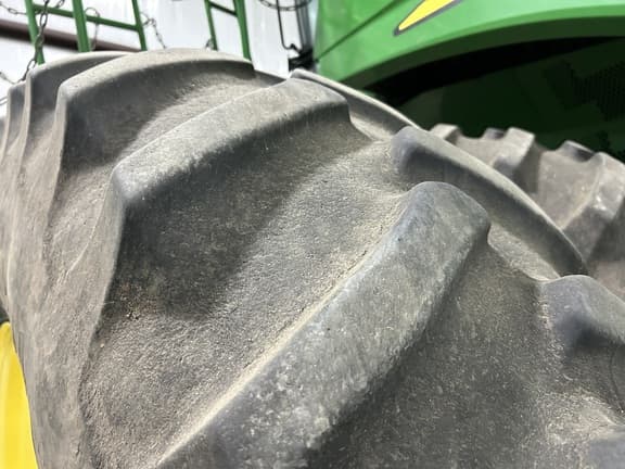 Image of John Deere S670 equipment image 4