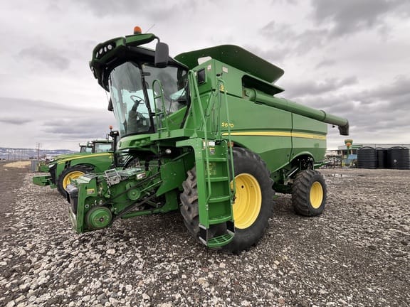 2012 John Deere S670 Equipment Image0