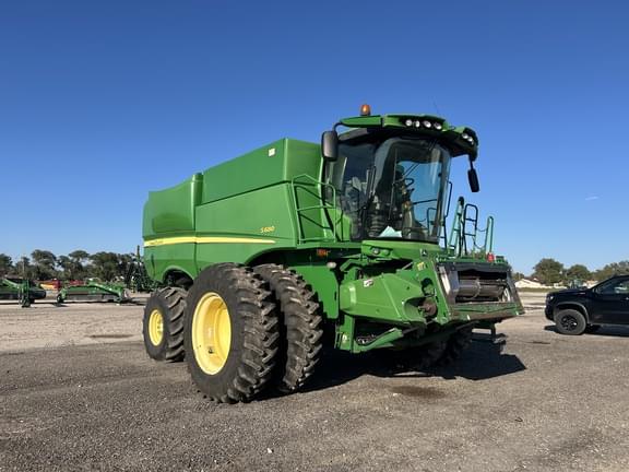 Image of John Deere S680 Primary image
