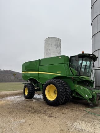 Image of John Deere S680 equipment image 3