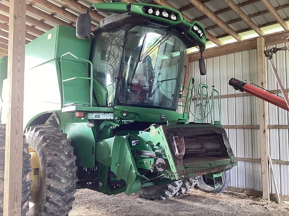 Image of John Deere S680 equipment image 2