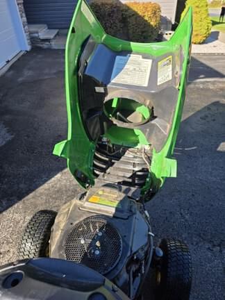 Image of John Deere X300 equipment image 3