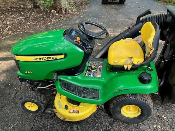 Image of John Deere X300 Primary image