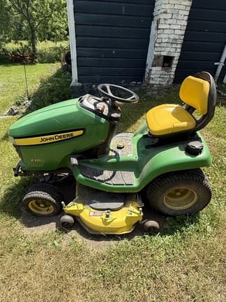 Image of John Deere X320 equipment image 3