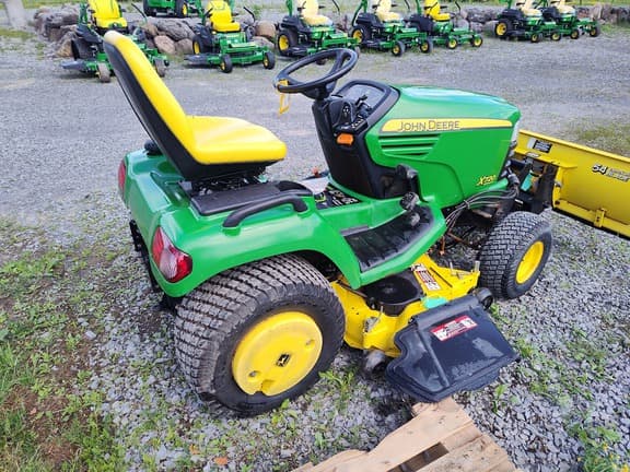 Image of John Deere X720 equipment image 4